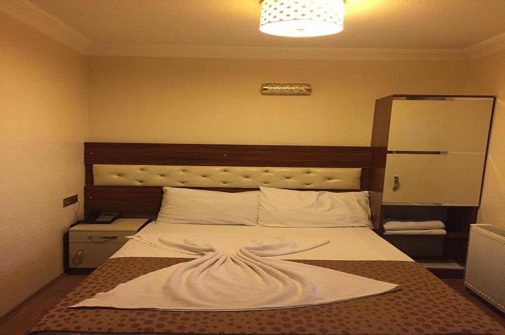 Mesnevi Hotel Konya Bilik gambar