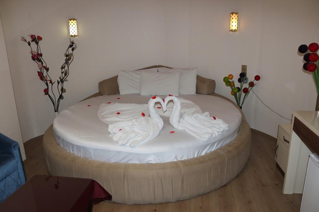 Mesnevi Hotel Konya Bilik gambar
